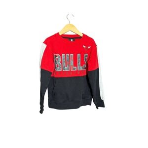 Boys vintage sweatshirt Chicago Bulls Youth Small 8 Red Black crewneck